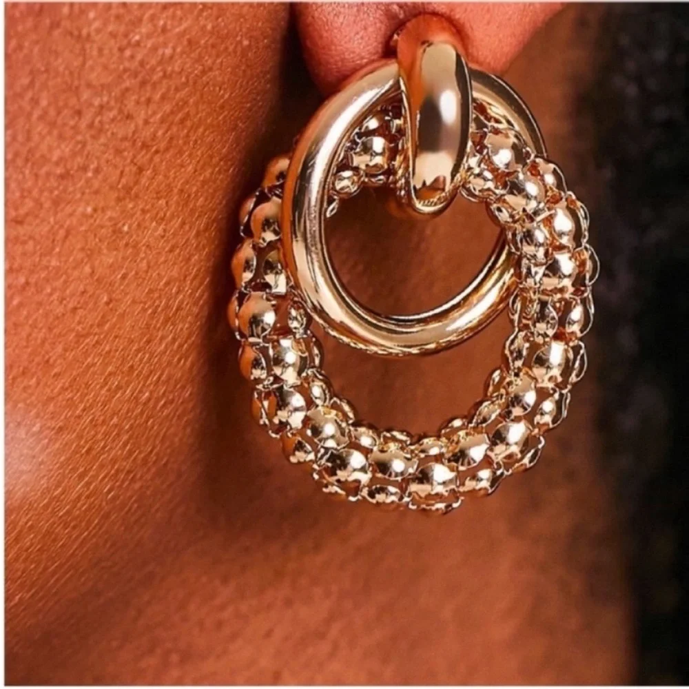 NWOT Zara Gold Door Knocker Earrings (1041)